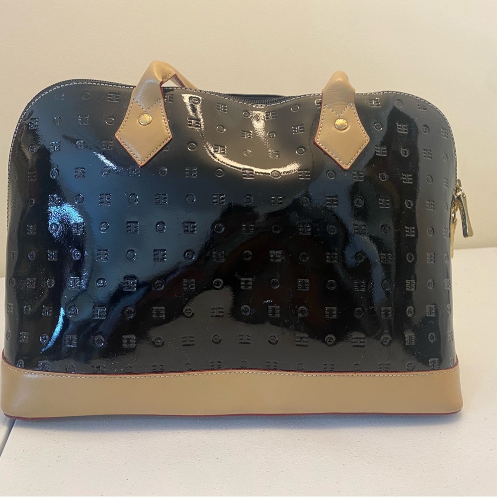Arcadia Black and Tan Patent Leather Hand Bag